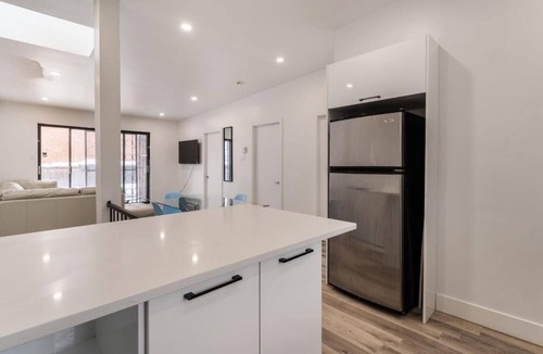 Gay Village Apartment | Spacious 2 bedroom apartment