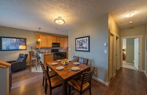 Sooke Cottage | Spacious 2 Bedroom Townhome, Sooke
