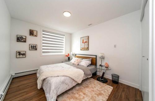 West Edmonton Apartment | Spacious 2bedroom FREE parking king bed close to DT