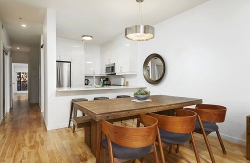 Quartier des Spectacles Apartment | Spacious 2BR Downtown Montreal | King + Queen Beds | High End Appliances