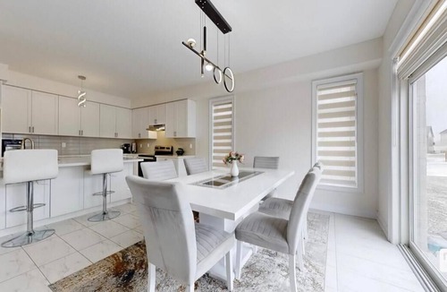 Alcona House | Spacious 3-bedroom house in lovely Innisfil