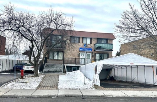 Laval Apartment | Spacious 4-Bdr Retreat in Charming Ste-Rose, Laval