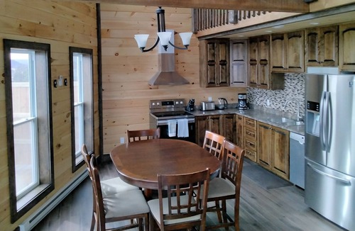 Woody Point House | Spacious 4-bedroom, 2-washroom chalet in the heart of Gros Morne