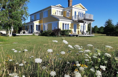 Cormierville Villa | Spacious 4 bedrooms Villa, 30 min from Moncton