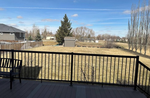 Raymond House | Spacious 5-bedroom house with WiFi, AC in amazing Raymond