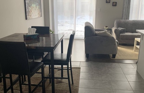 Collingwood House | Spacious and modern townhome in Collingwood