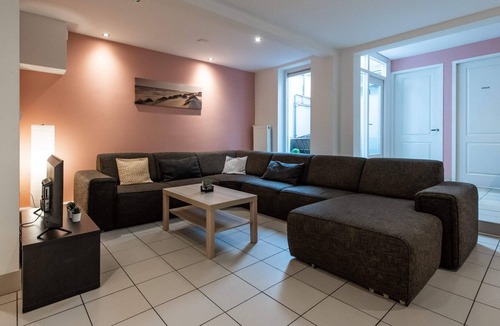 Oude Pijp Apartment | Spacious apartment in city center with private patio