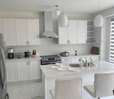 Wasaga Beach House | Spacious Beachside Retreat in Wasaga Beach