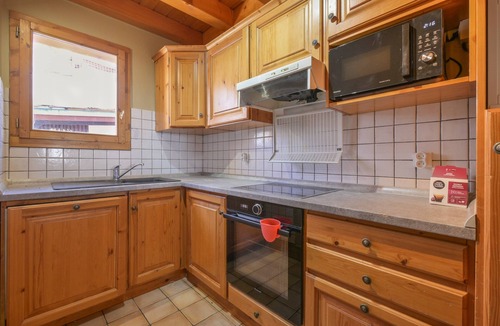 Belle Plagne Apartment | Spacious Chalet-Style Triplex Apartment for 10 in Belle Plagne, Ski-In/Ski-Out