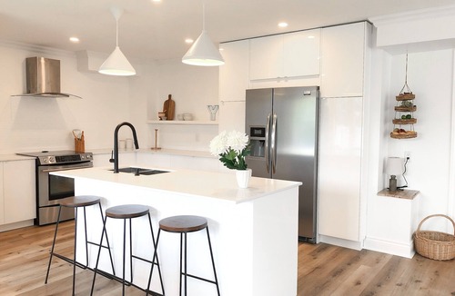 Etobicoke House | Spacious Detached House close to Downtown and Lake