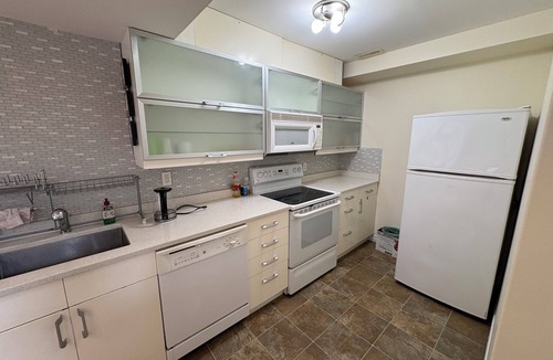 Promontory House | Spacious Family-Friendly Suite Near Cultus Lake with Private Entrance & Patio