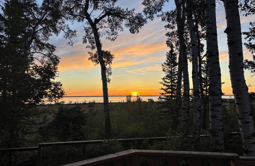 Division No. 8 Cabin | Spacious four season lake front Cabin on Gull Lake
