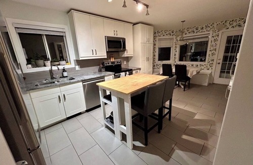 Airdrie House | Spacious Home