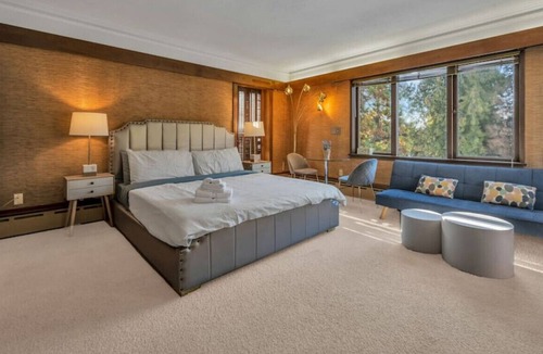 Oakridge House | Spacious House for Big Group