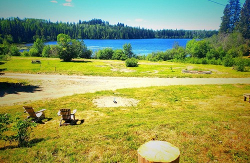 Bridge Lake RV Rental | Spacious Lakefront Campsites