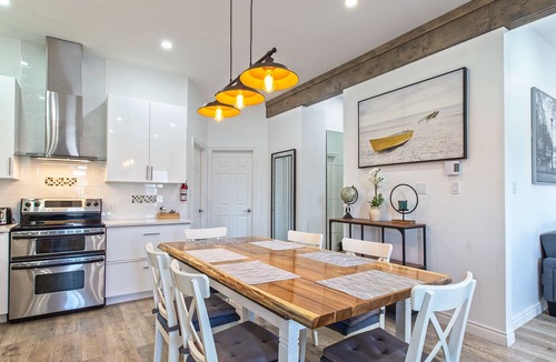 Cote-Saint-Paul Apartment | Spacious Modern 2 BDR Appartment MTL