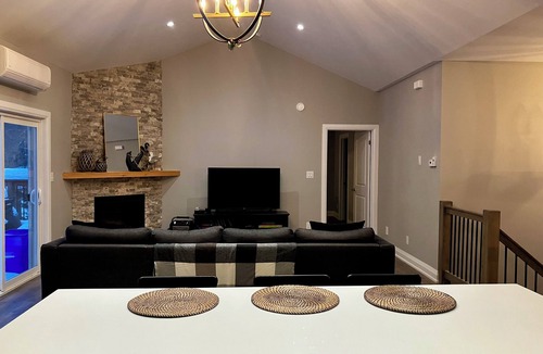 Tiny House | Spacious & Modern Bungalow on Cul-de-Sac: Large Deck, Wood Lot, Steps to Beach