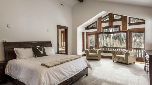 Park City Villa | Spacious Park City Ski Chalet | Wine Room & Sleeps 20