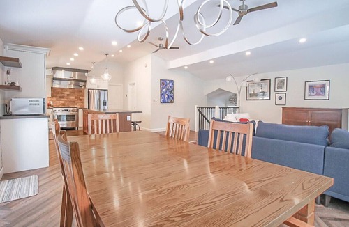 Flesherton House | Spacious Retreat: 7 BR/5 BA Near Beach & Trails