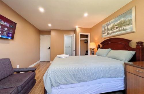 Concord House | Spacious Rooms with Bath Near Wonderland & Vaughan Mills Mall
