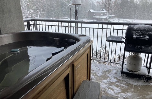 Rossland Condo | Spacious Ski in/Ski out condo at the Base of Red Mountain!