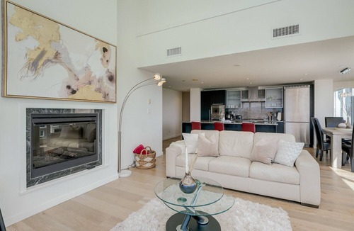 Downtown Victoria Condo | Spacious Splendour-Panoramic Views from 12th Floor Luxury Condo, AC, Pool and Parking