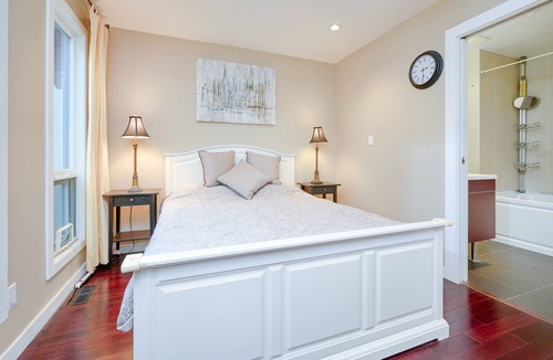 West Point Grey House | Spacious Urban Home - 5 minutes from Beautiful Forest Trails