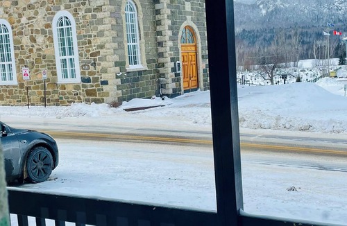 L'Anse-Saint-Jean Apartment | Spacious, warm and natural near the fjord