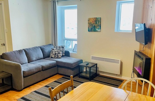 L'Anse-Saint-Jean Apartment | Spacious, warm and natural near the fjord