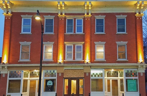 Northeast Edmonton Apartment | Sparkling Clean, Beautiful, Comfy and Cool in Highlands