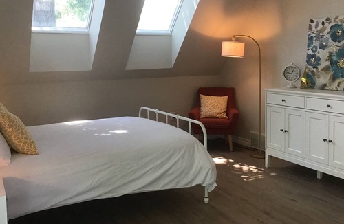 Turkey Point House | Spectacular 4-season home, seconds from the beach. (Pet friendly!).