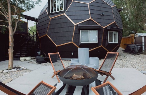 Northwest Calgary House | Spectacular Dome House in Calgary with clubhouse and patios