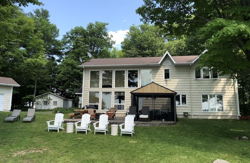 Drummond-North Elmsley House | Spectacular Home on Mississippi Lake Near Ottawa, Perth and Stonefields Estate