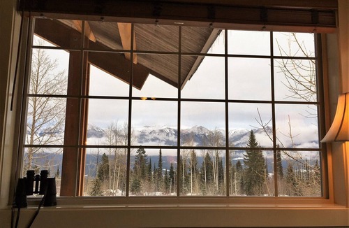Golden Condo | Spectacular Top Floor 2 Br W/Hot Tub and Panoramic View