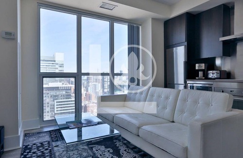Toronto Entertainment District Apartment | Splendid - Luxury Executive Condo King West