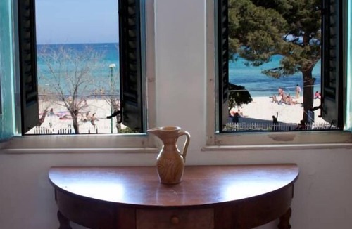 Mondello Villa | Splendid Liberty Villa with mediterranean garden in front of the Mondello white beach.