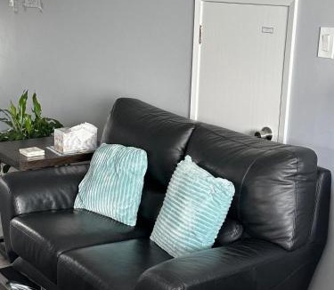 East Kildonan Apartment | Spotless 2 Bedrooms Suite 2 in Winnipeg