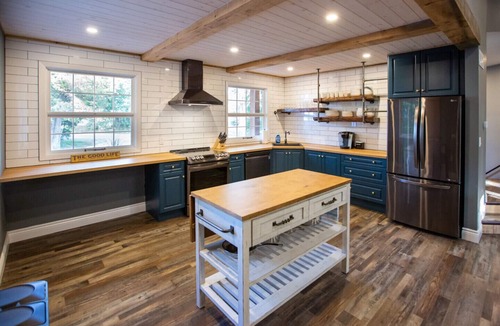 Louth House | Sprawling Estate in the Heart of Niagara's Wine Country