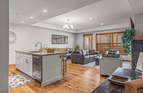 Canmore Apartment | Spring Creek Spacious Luxury King One Bedroom plus Den at White Spruce Lodge