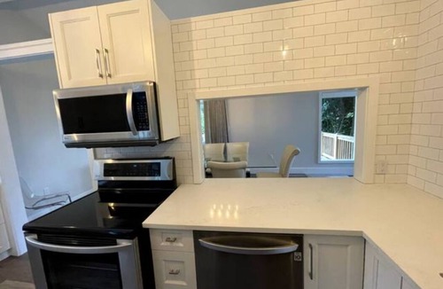Saanich House | Spring Gate Estate by Elk Lake