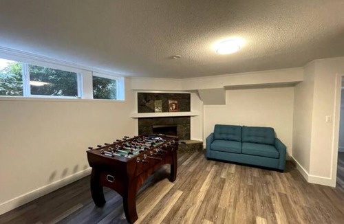 Saanich House | Spring Gate Estate by Elk Lake