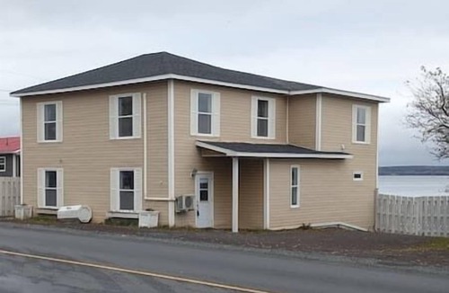 Lewisporte House | Springhouse Oasis Ocean View 2 Bed/2.5 Bath