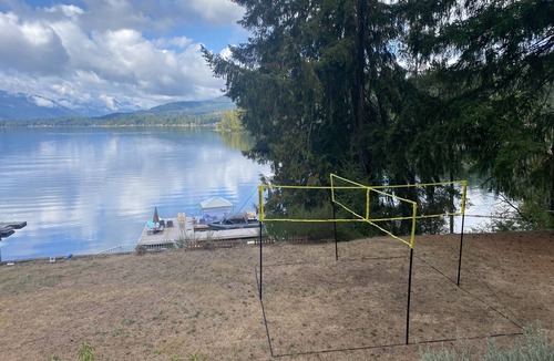 Port Alberni House | Sproat Lake Waterfront House, Sleeps 11