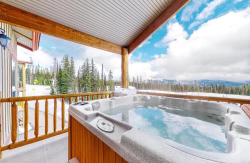 Big White Ski Resort House | Spyglass 4C