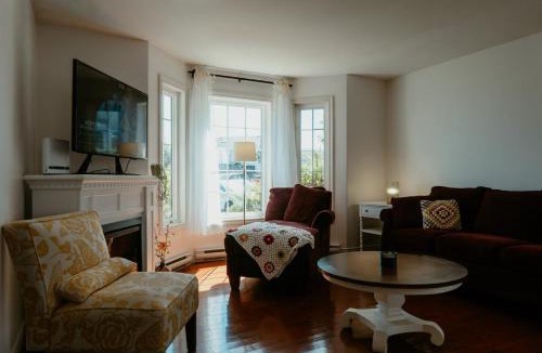 Terra Nova Apartment | St Johns Retreat Terrace 3 BR & 2 Baths