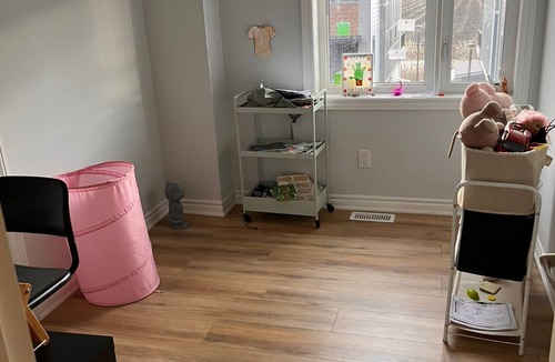 Ottawa Division Condo | Stacked Townhome for Short Term Rental with Kitchen