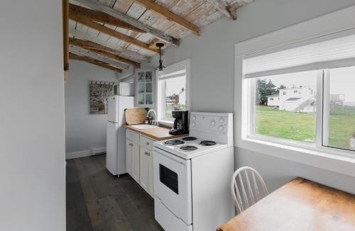Indian Harbour Ski Chalet | Starfish Cottage