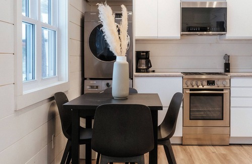 Perry Cottage | Starlit Cabin at Algonquin Woods, Lake Front Cottage