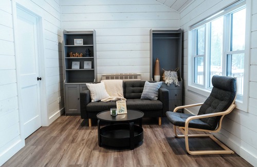 Perry Cottage | Starlit Cabin at Algonquin Woods, Lake Front Cottage