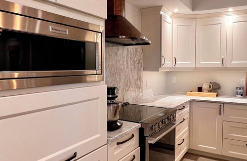 Wellington House | Stately 5-bedroom estate in beautiful Prince Edward with fitness room, AC